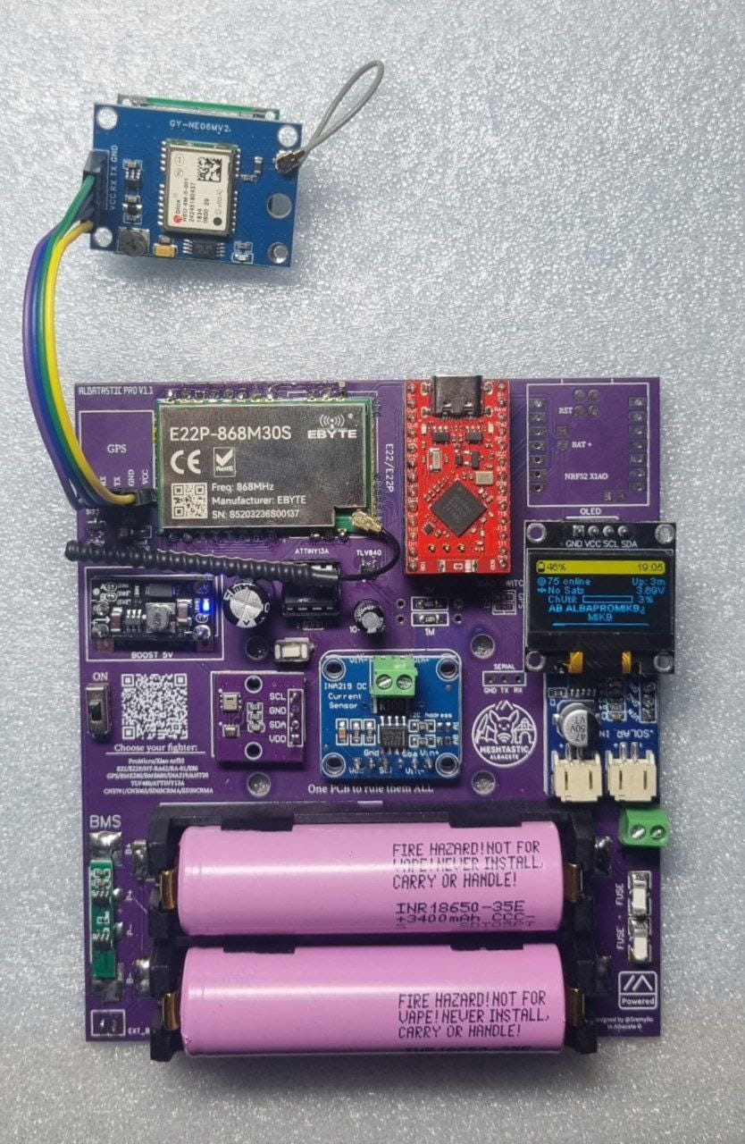 Nodo Meshtastic Albatastic PRO, placa diseñada por la comunidad