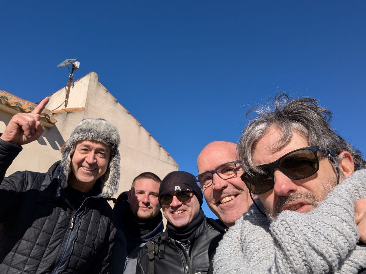 Grupo de miembros de AlbaceteMesh en una expedición